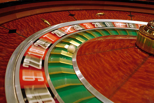 Jewels of Prosperity live baccarat and Dragon Tiger tables on mobile phone